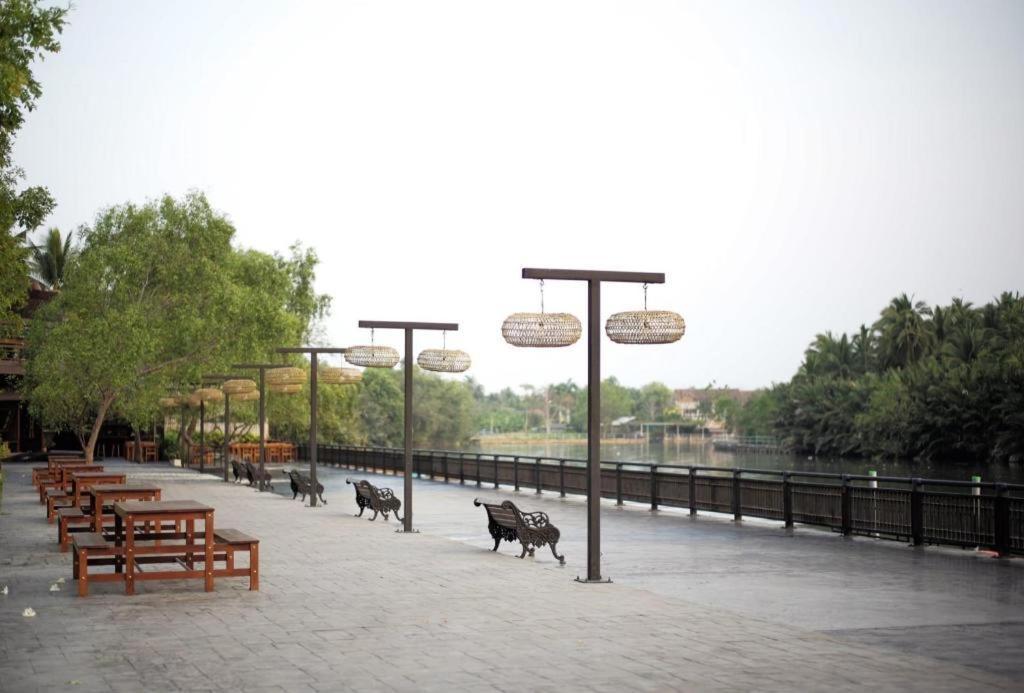 The Buffalo Amphawa Samut Songkhram Exterior photo